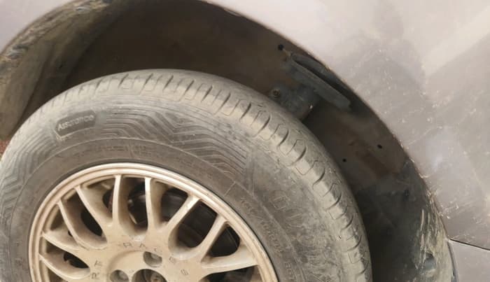 2012 Maruti Swift Dzire VDI, Diesel, Manual, 1,17,502 km, tyre
