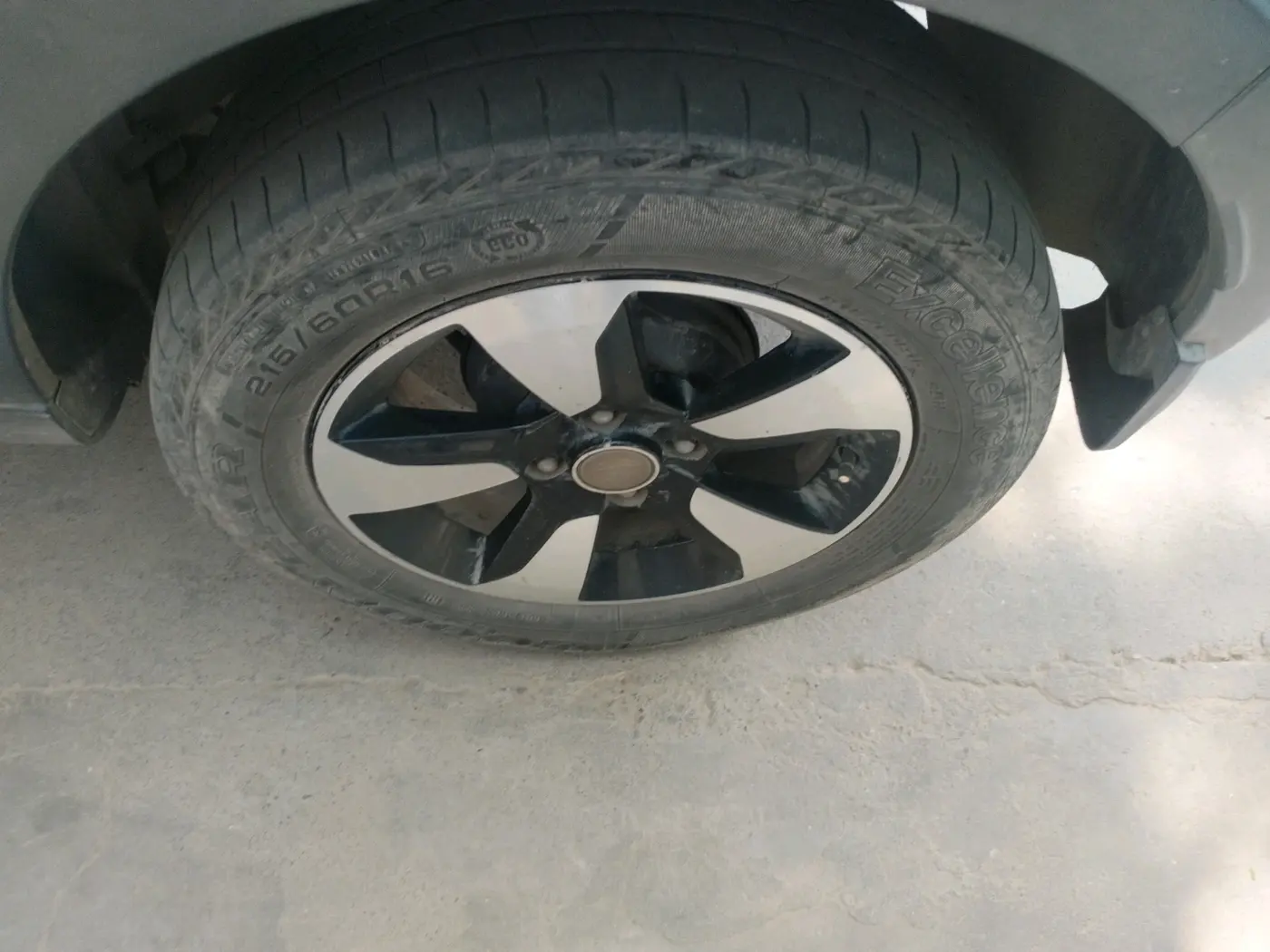 2019 Tata NEXON XZA PLUS PETROL, Petrol, Automatic, 1,95,505 km, tyre