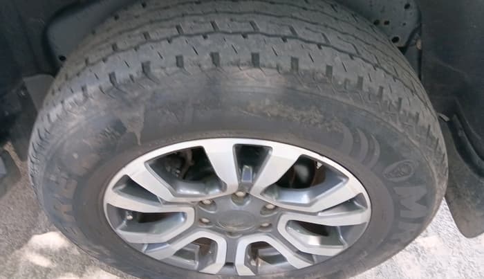 2021 Ford Endeavour TITANIUM 2.0 4X4 AT, Diesel, Automatic, 88,522 km, tyre