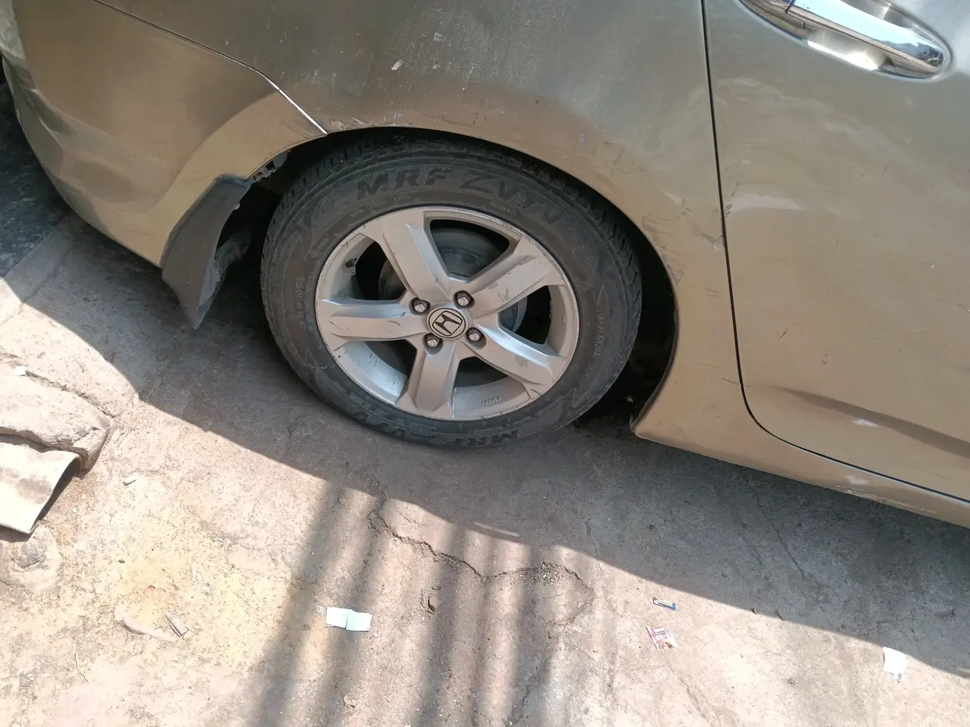 2011 Honda City 1.5L I-VTEC V MT, Petrol, Manual, 1,34,485 km, tyre
