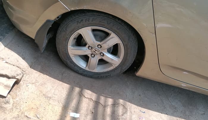 2011 Honda City 1.5L I-VTEC V MT, Petrol, Manual, 1,34,485 km, tyre
