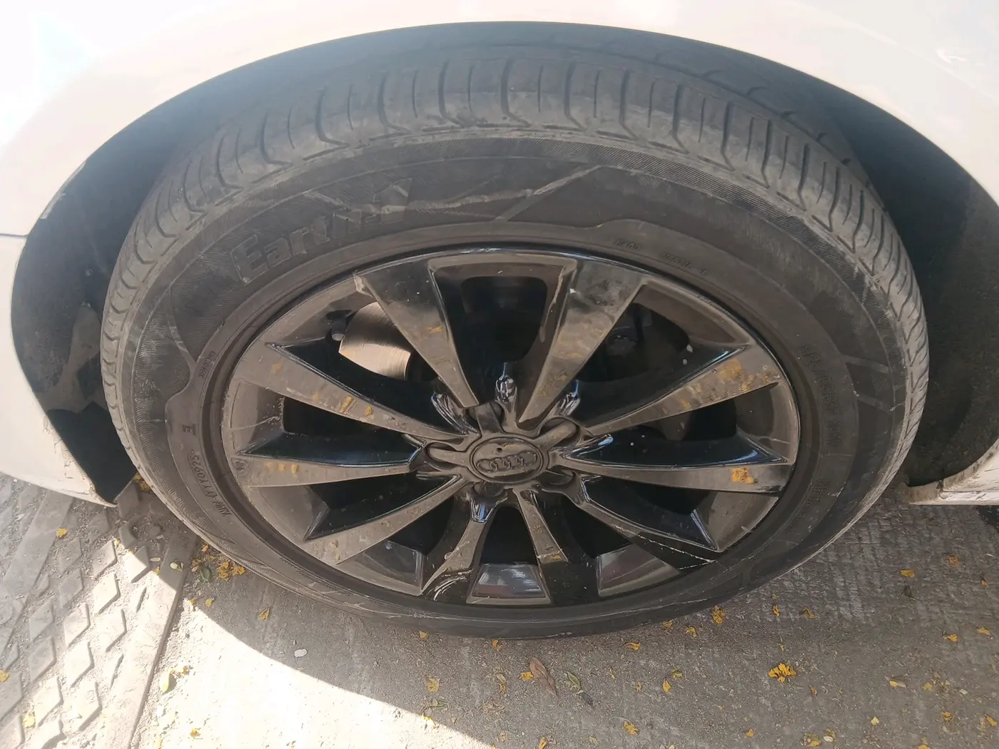 2011 Audi A6 2.0 TDI PREMIUM PLUS, Diesel, Automatic, 75,239 km, tyre