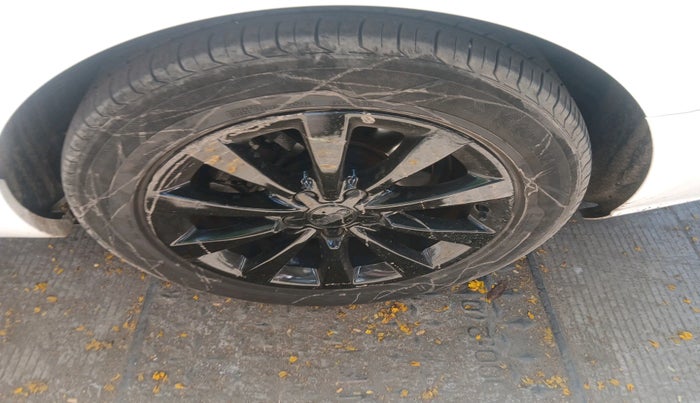 2011 Audi A6 2.0 TDI PREMIUM PLUS, Diesel, Automatic, 75,239 km, tyre