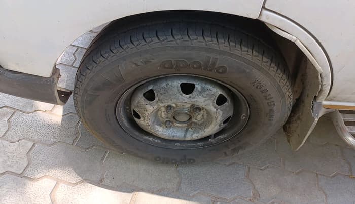 2019 Maruti Eeco 5 STR WITH A/C+HTR, CNG, Manual, 1,08,086 km, tyre