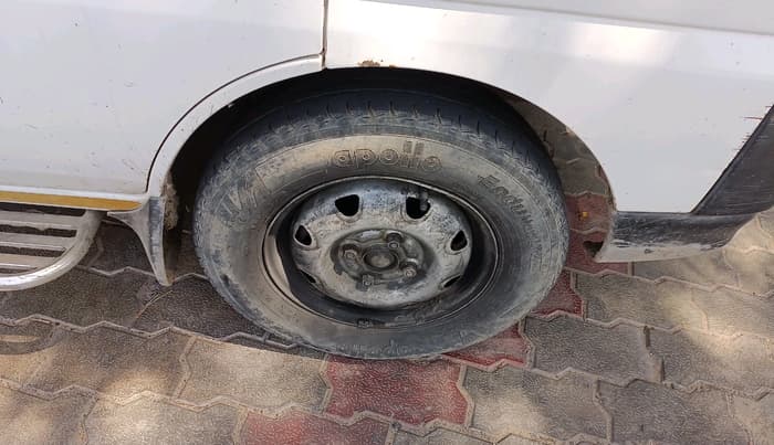 2019 Maruti Eeco 5 STR WITH A/C+HTR, CNG, Manual, 1,08,086 km, tyre