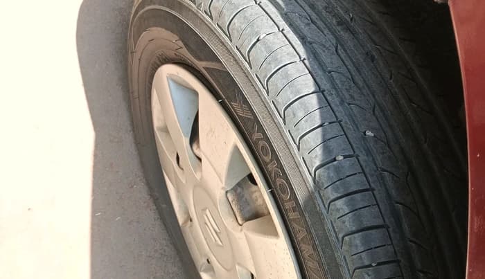2011 Maruti Wagon R 1.0 LXI CNG, CNG, Manual, 69,057 km, tyre