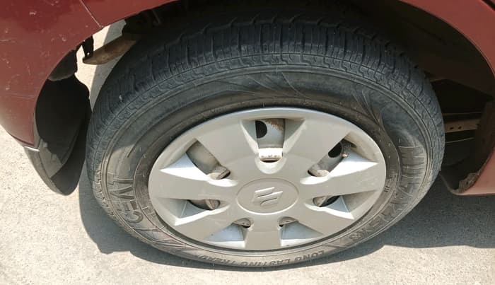 2011 Maruti Wagon R 1.0 LXI CNG, CNG, Manual, 69,057 km, tyre