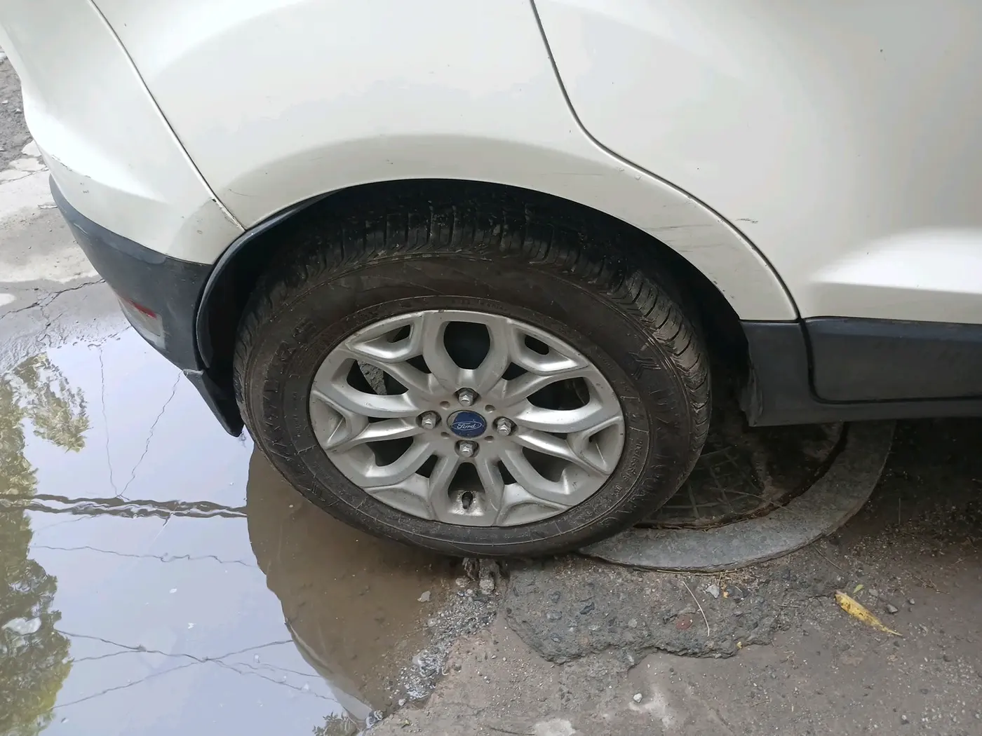 2015 Ford Ecosport TITANIUM 1.5L PETROL AT, Petrol, Automatic, 97,084 km, tyre