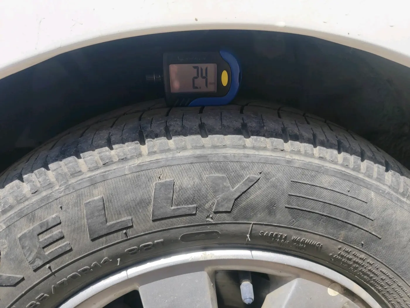 2013 Hyundai i20 SPORTZ 1.2, CNG, Manual, 97,642 km, tyre