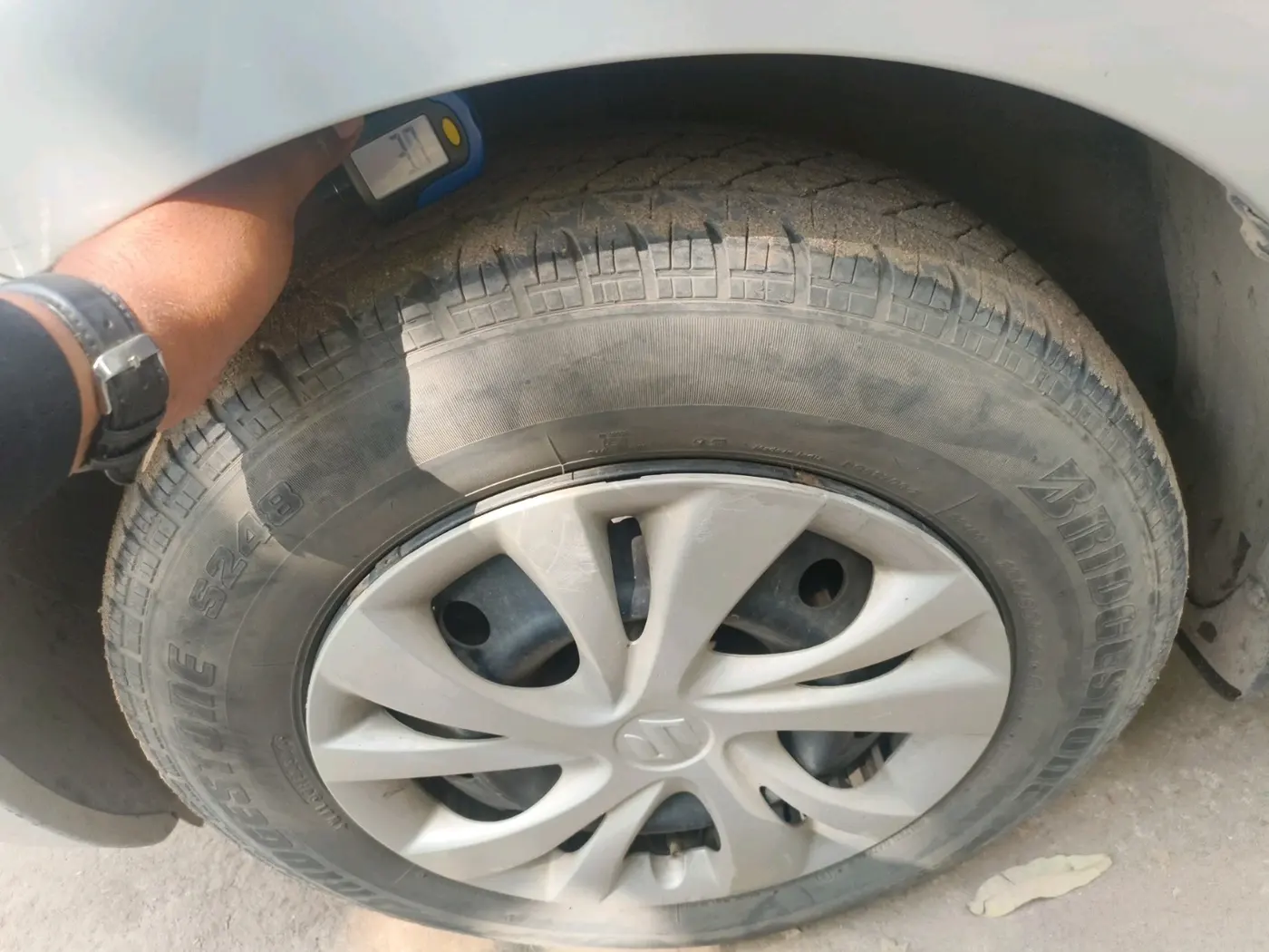 2019 Maruti Swift VXI, Petrol, Manual, 96,341 km, tyre