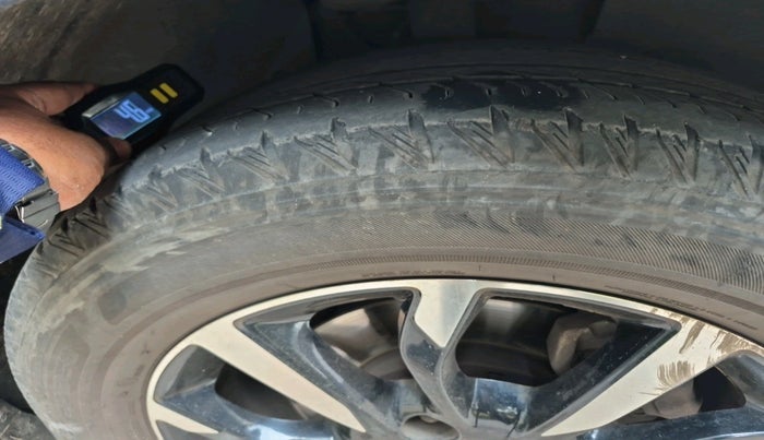 2020 Mahindra XUV500 W11, Diesel, Manual, 30,820 km, tyre