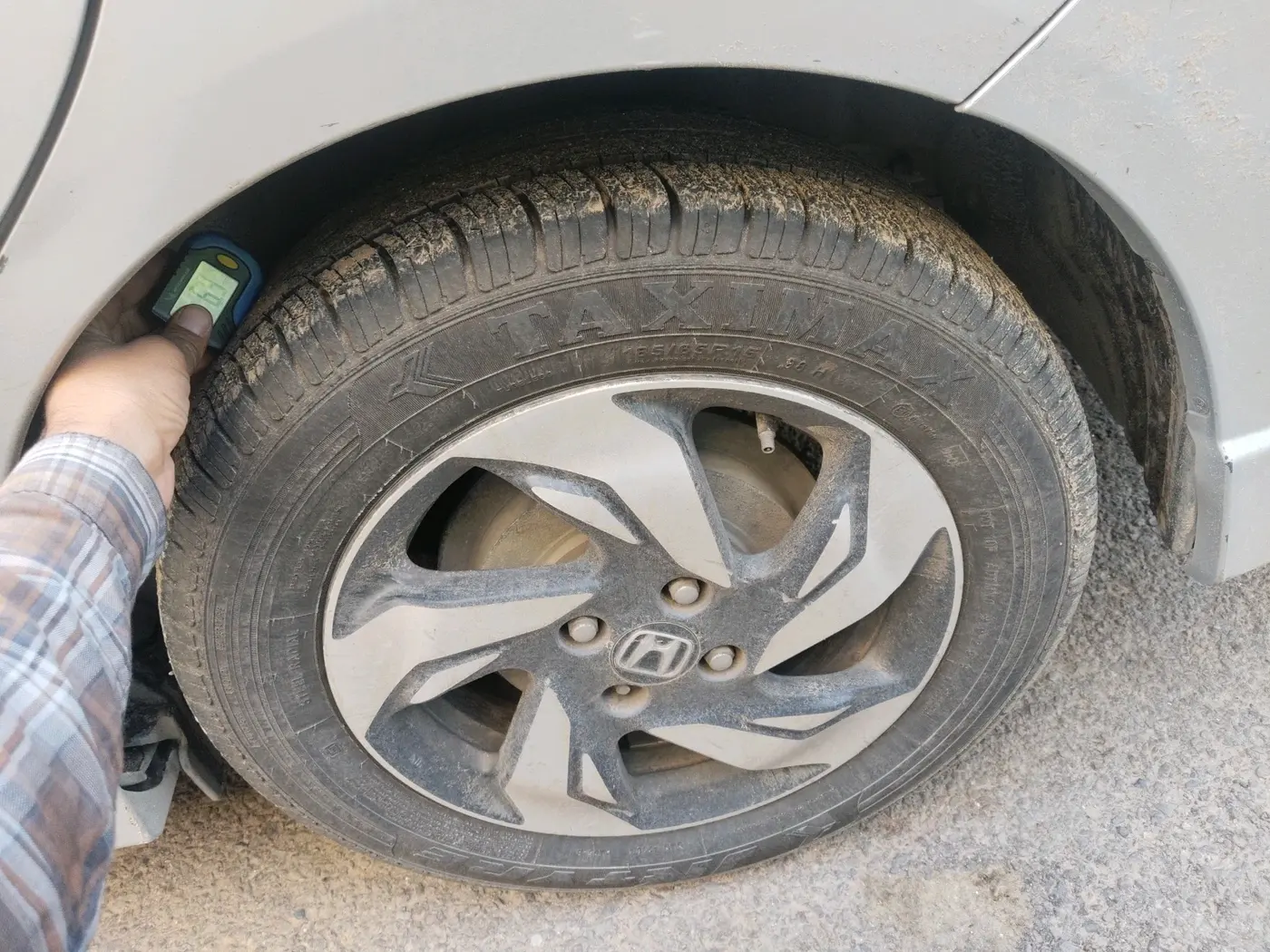 2014 Honda Mobilio 1.5L I-DTEC RS(O), Diesel, Manual, 1,49,061 km, tyre