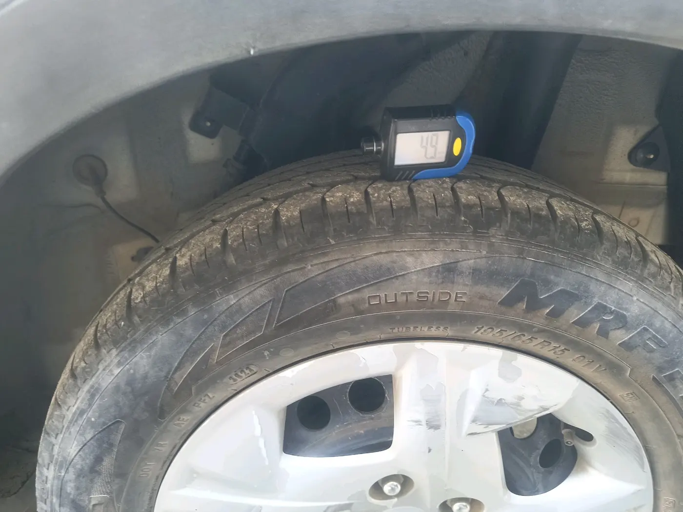 2022 Hyundai VENUE S 1.2, Petrol, Manual, 1,04,087 km, tyre