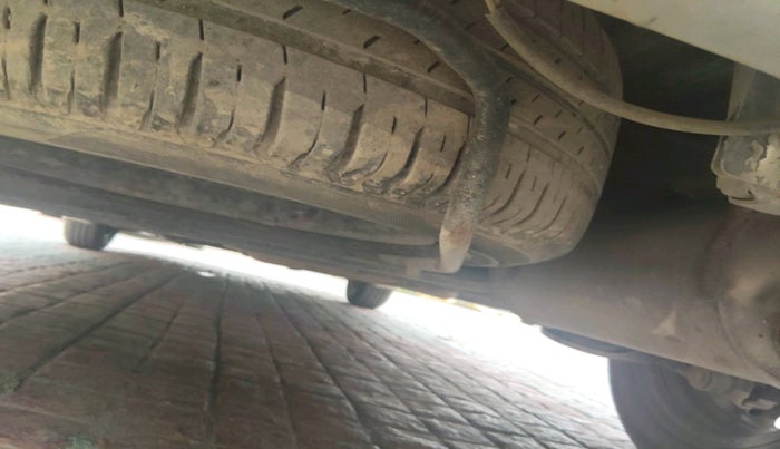 2013 Maruti Ertiga VXI, Petrol, Manual, 1,17,414 km, tyre