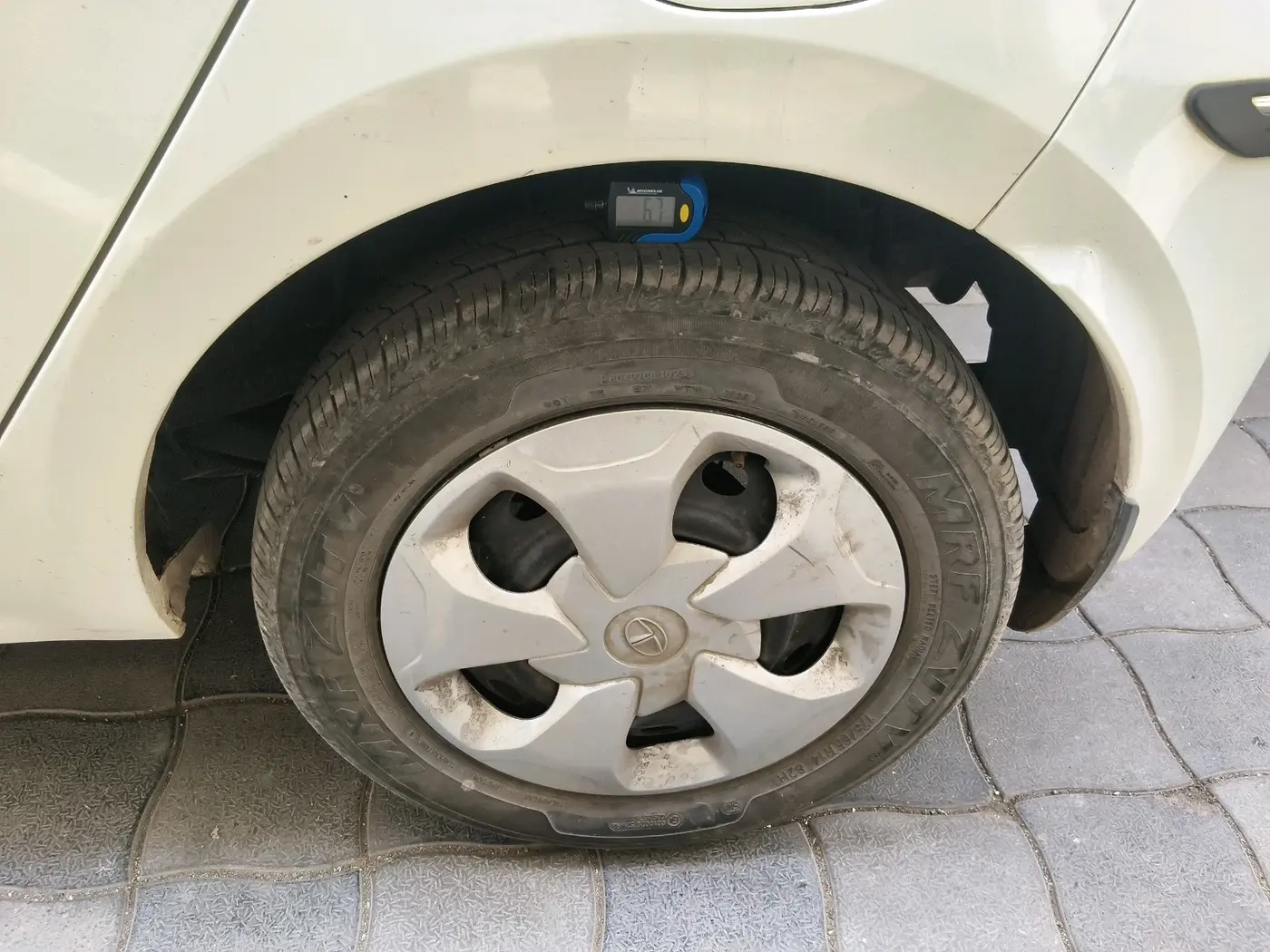 2023 Tata Tiago XT (O) PETROL, Petrol, Manual, 12,296 km, tyre