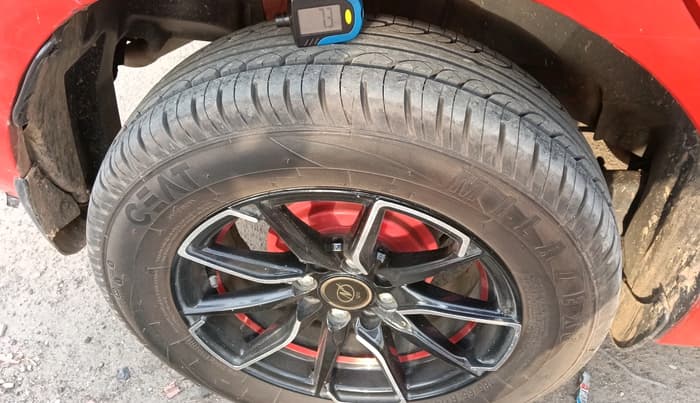 2019 Maruti Swift VXI, Petrol, Manual, 95,552 km, tyre