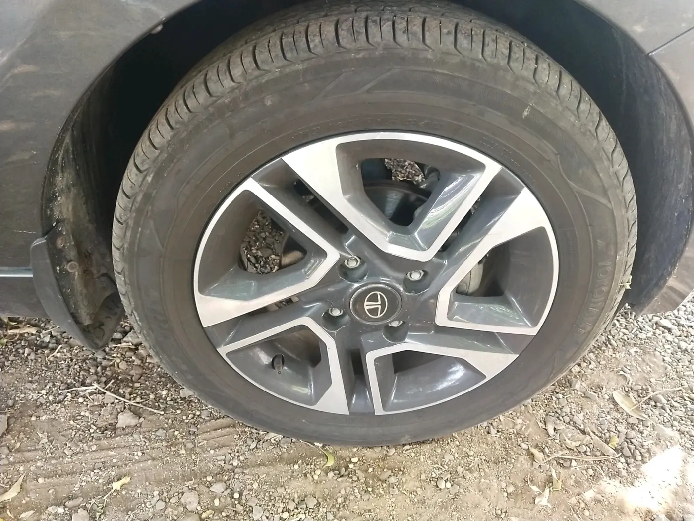 2022 Tata Tiago XZ PLUS PETROL, Petrol, Manual, 53,254 km, tyre