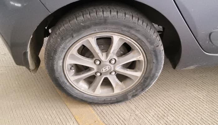 2014 Hyundai Grand i10 ASTA (O) 1.2 KAPPA VTVT, Petrol, Manual, 80,967 km, tyre