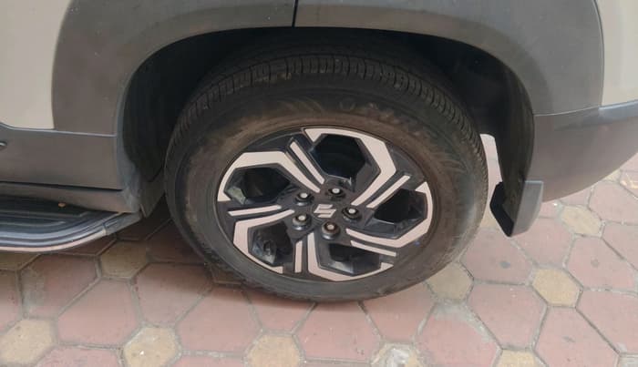 2024 Maruti BREZZA ZXI + AT SMART HYBRID, Petrol, Automatic, 11,957 km, tyre