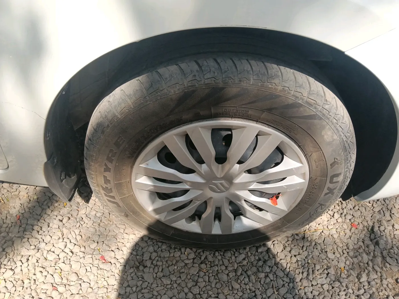 2023 Maruti Dzire VXI, Petrol, Manual, 53,435 km, tyre