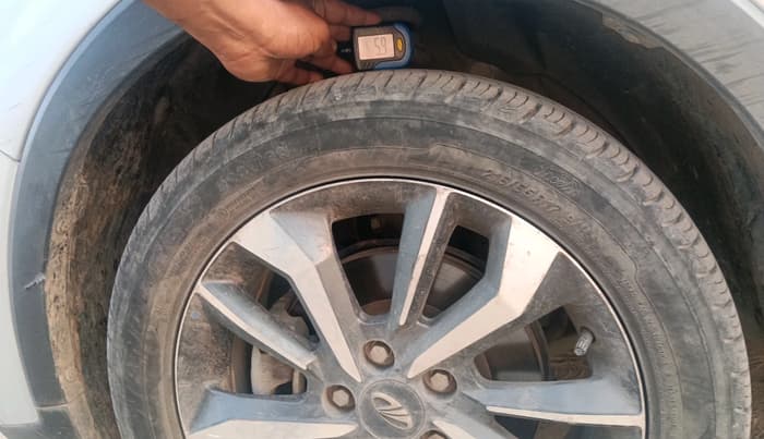 2021 Mahindra XUV300 W8 (O) 1.2 PETROL, Petrol, Manual, 18,390 km, tyre