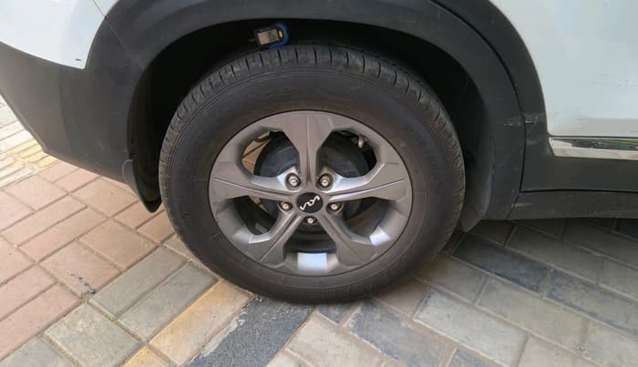 2021 KIA SELTOS HTK PLUS 1.5 IMT, Petrol, Manual, 1,24,133 km, tyre