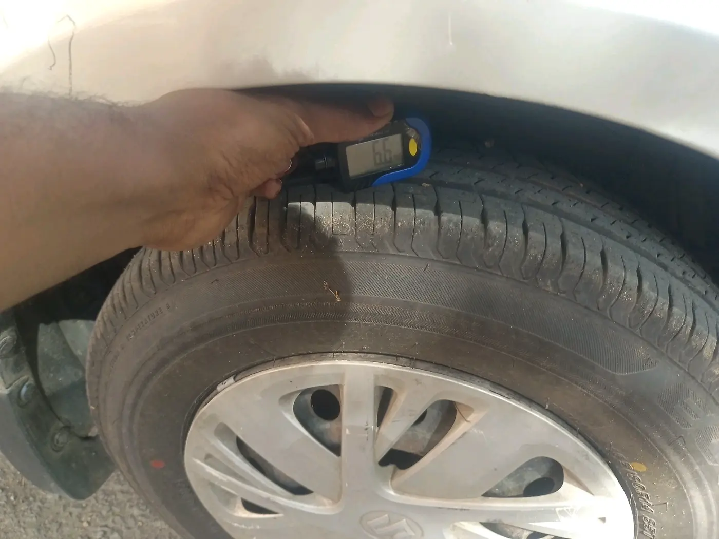 2016 Maruti Swift VDI (O), Diesel, Manual, 1,12,329 km, tyre