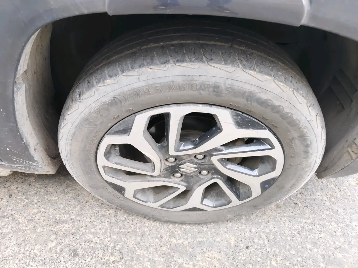2024 Maruti FRONX ALPHA 1.0L TURBO 6 AT, Petrol, Automatic, 57,125 km, tyre