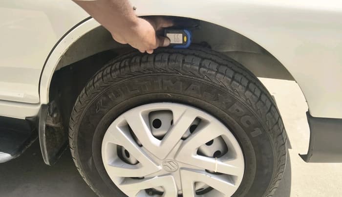 2023 Maruti Eeco 5 STR AC CNG, CNG, Manual, 6,745 km, tyre
