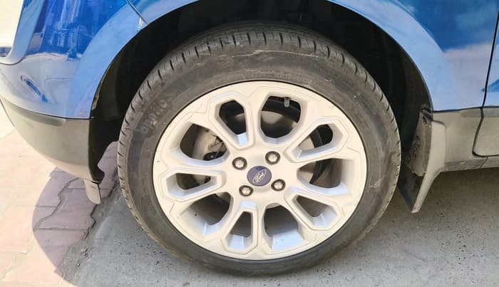 2018 Ford Ecosport TITANIUM + 1.5L DIESEL, Diesel, Manual, 1,27,635 km, tyre