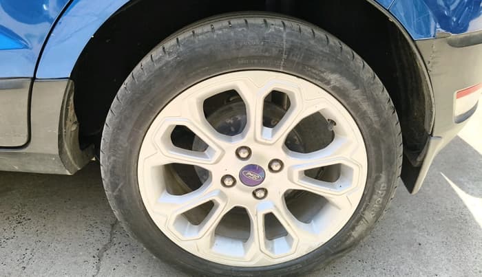 2018 Ford Ecosport TITANIUM + 1.5L DIESEL, Diesel, Manual, 1,27,635 km, tyre