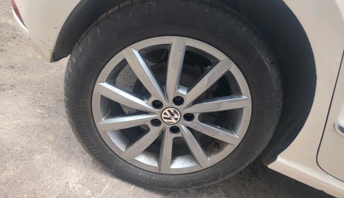 2019 Volkswagen Polo HIGHLINE PLUS 1.0 16 ALLOY, Petrol, Manual, 92,788 km, tyre