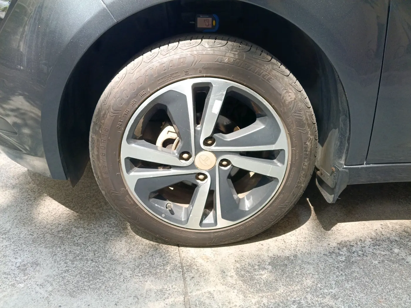 2023 Tata ALTROZ XZ PETROL, Petrol, Manual, 21,470 km, tyre