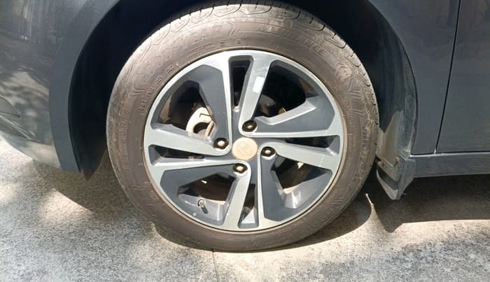 2023 Tata ALTROZ XZ PETROL, Petrol, Manual, 21,418 km, tyre