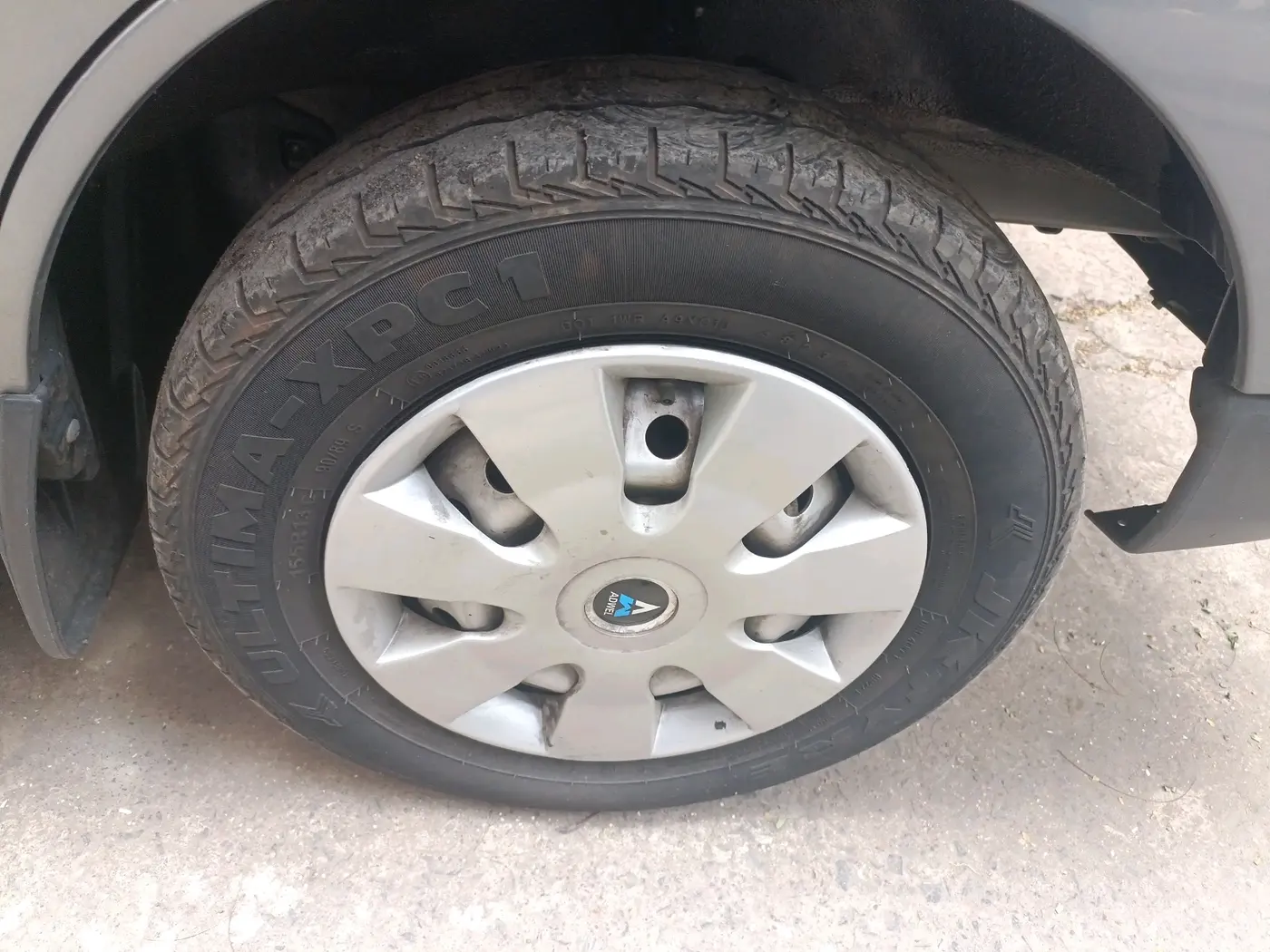 2023 Maruti Eeco 5 STR AC CNG, CNG, Manual, 28,843 km, tyre