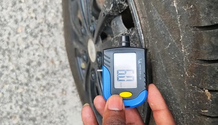 2018 Tata Tiago XT PETROL, Petrol, Manual, 80,210 km, tyre