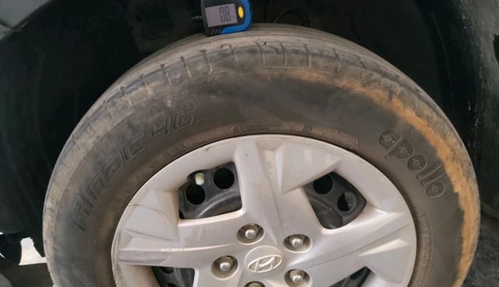 2022 Hyundai VENUE S+ 1.2, Petrol, Manual, 93,209 km, tyre