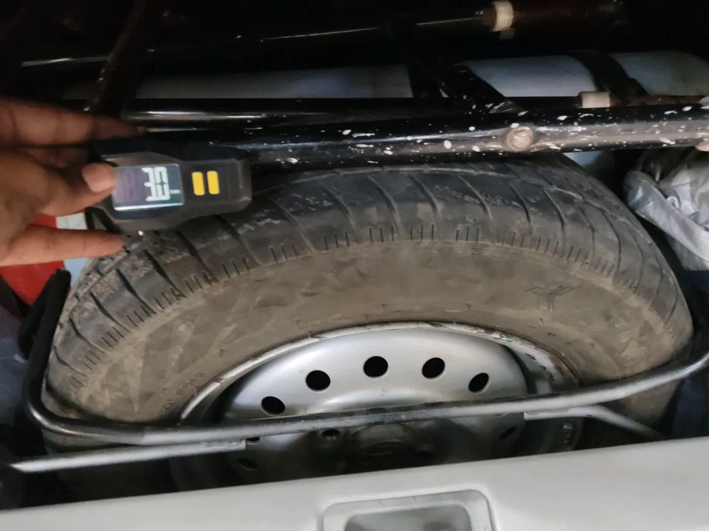 2019 Maruti New Wagon-R LXI CNG (O) 1.0, CNG, Manual, 64,723 km, tyre