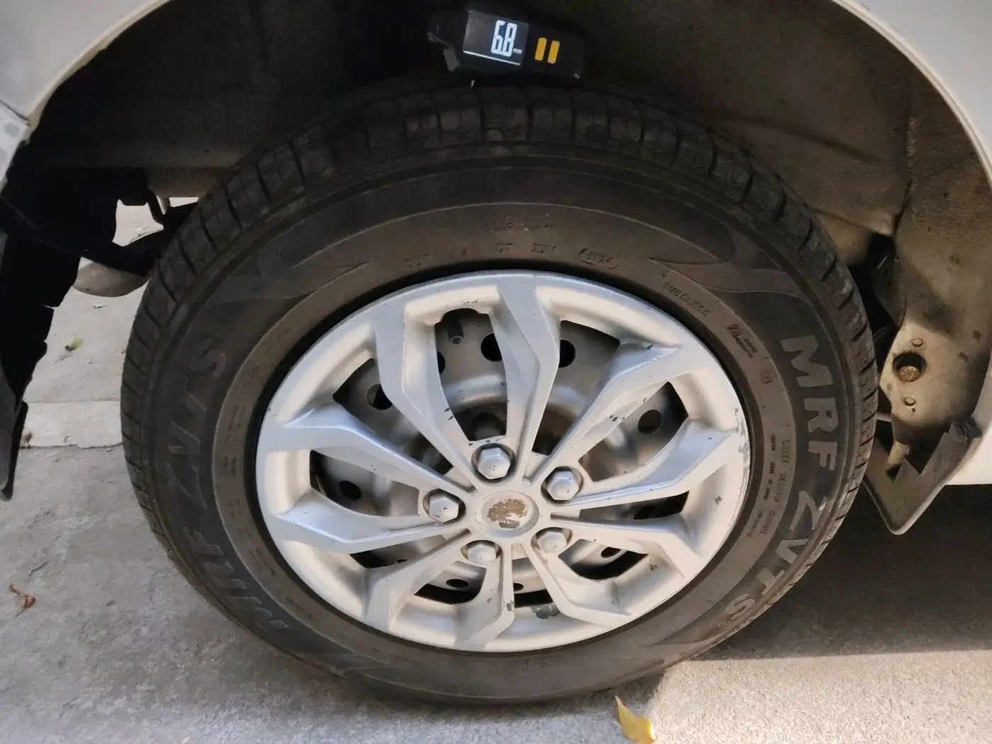 2019 Maruti New Wagon-R LXI CNG (O) 1.0, CNG, Manual, 64,723 km, tyre