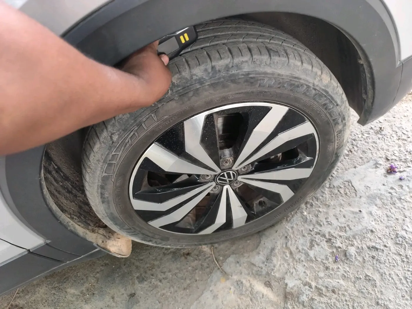 2023 Volkswagen TAIGUN  GT PLUS 1.5 TSI MT, Petrol, Manual, 12,560 km, tyre