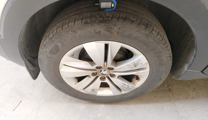 2021 Skoda KUSHAQ AMBITION 1.0L TSI AT, Petrol, Automatic, 53,078 km, tyre