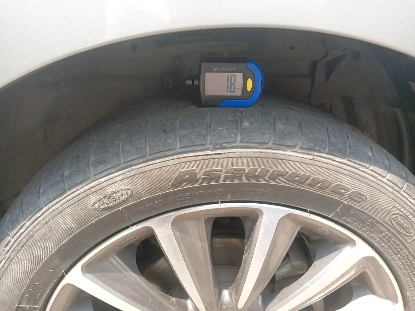 2020 Maruti Ciaz ALPHA  AT 1.5 SHVS PETROL, Petrol, Automatic, 45,312 km, tyre