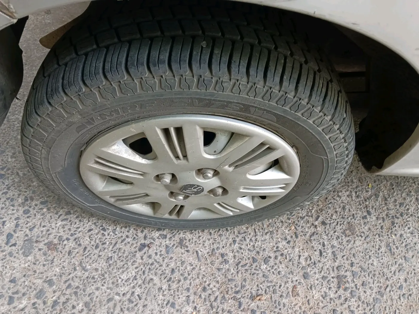 2013 Hyundai Santro Xing GL PLUS, Petrol, Manual, 32,131 km, tyre