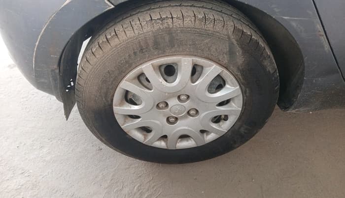 2011 Hyundai i20 MAGNA 1.2, Petrol, Manual, 80,199 km, tyre