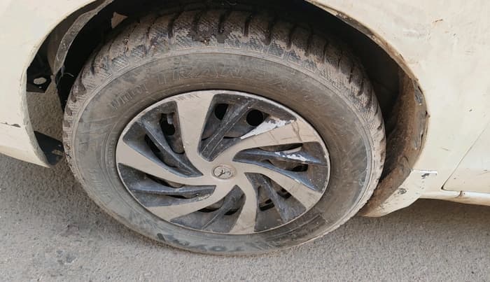 2016 Maruti Ertiga VXI, CNG, Manual, 56,604 km, tyre