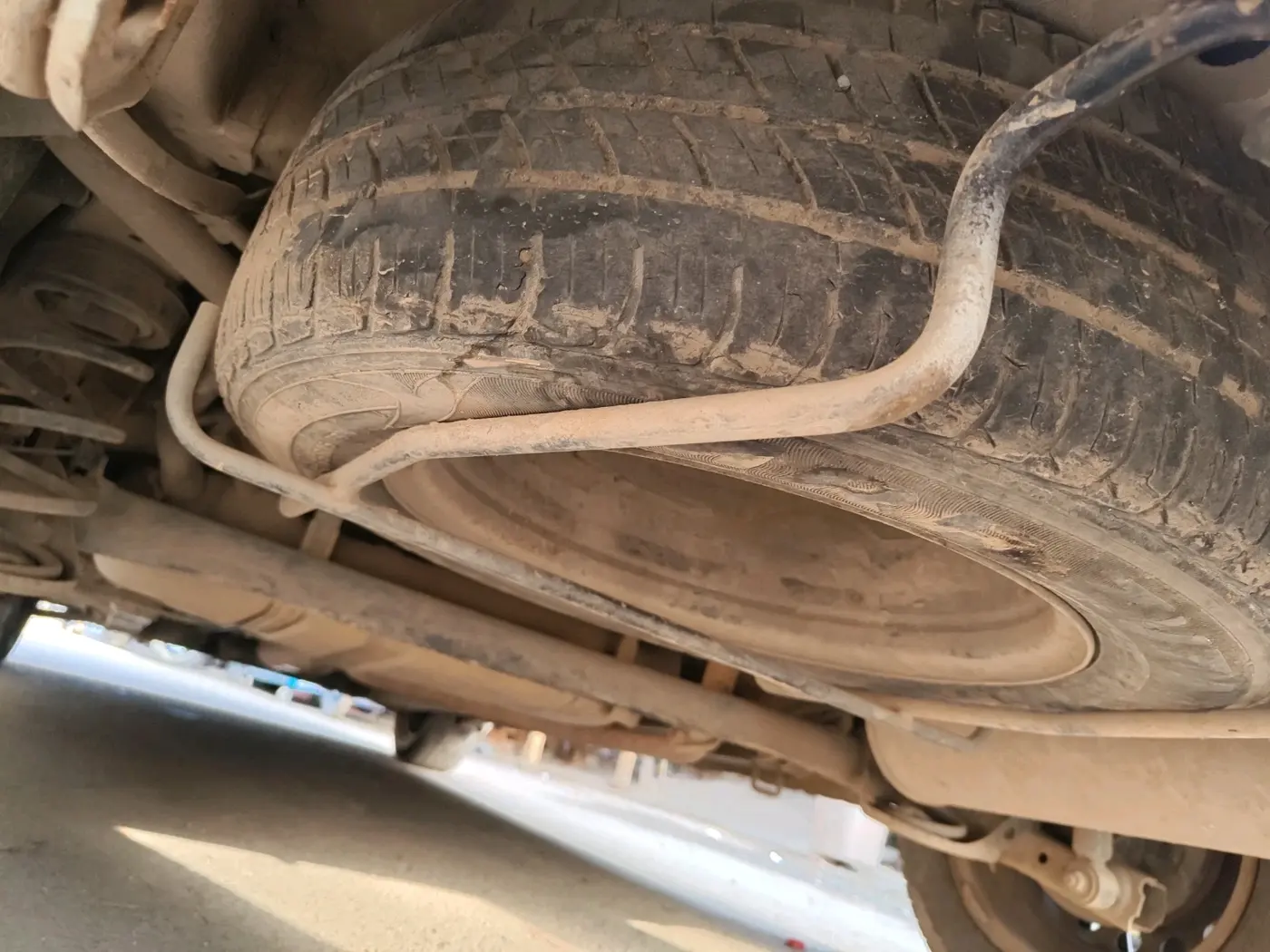 2016 Maruti Ertiga VXI, CNG, Manual, 56,604 km, tyre