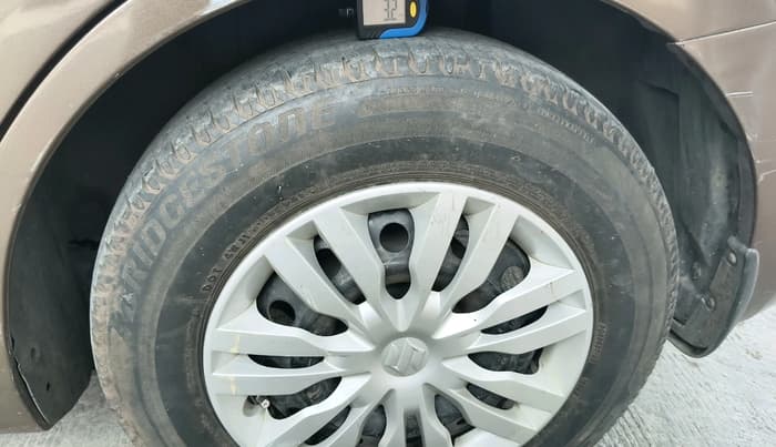 2018 Maruti Dzire VXI, CNG, Manual, 1,14,072 km, tyre