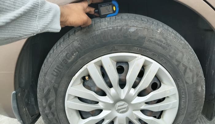 2018 Maruti Dzire VXI, CNG, Manual, 1,14,072 km, tyre