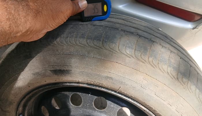2011 Maruti SX4 VXI CNG, CNG, Manual, 58,226 km, tyre