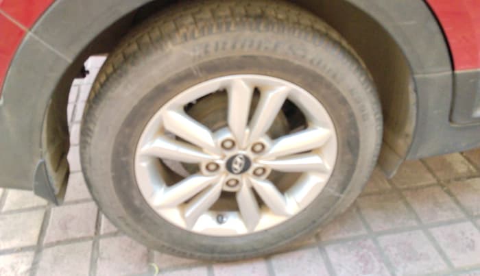 2015 Hyundai Creta SX PLUS 1.6 PETROL, Petrol, Manual, 69,781 km, tyre